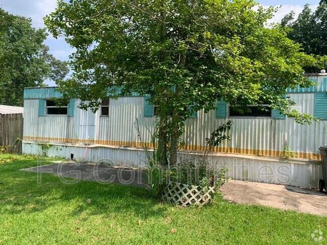 Building Photo - 8947 Salamander Rd Rental