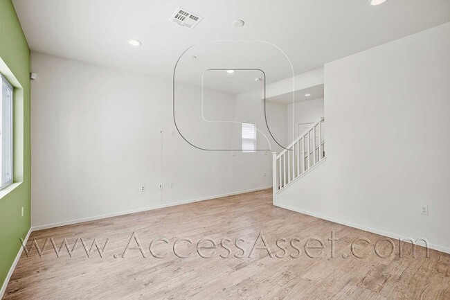 Photo - 41278 Winterberry St