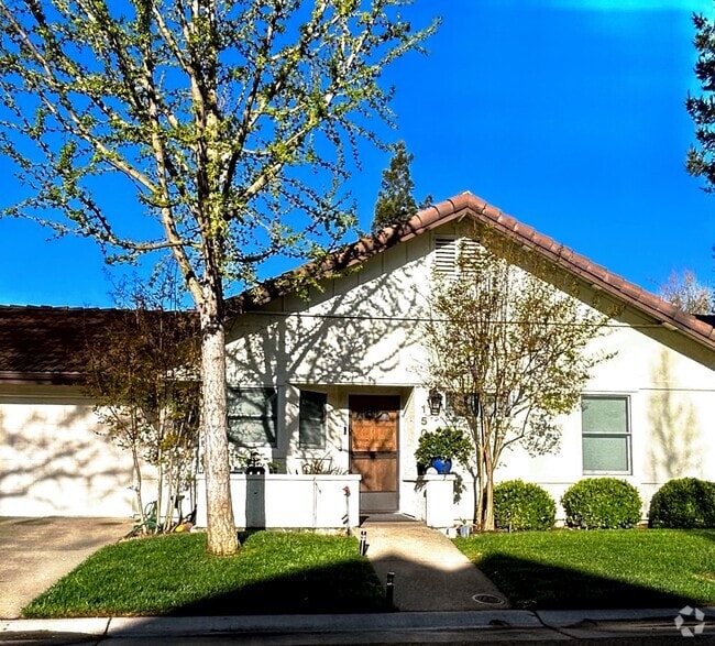 Building Photo - 1507 Olympic Dr Rental