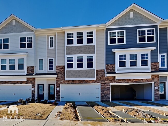 Building Photo - 5225 Deep Channel Dr