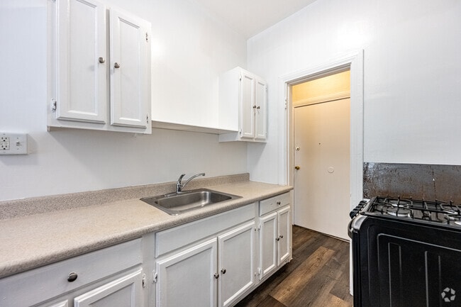 Studio - 450SF - Kitchen