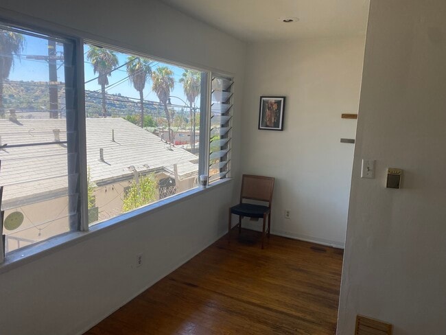 Building Photo - 4603 1/2 Marmion Way Unit 4603 1/2