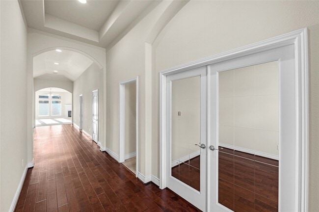 Photo - 28011 Hallimore Dr