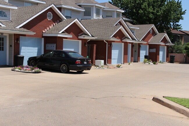 Building Photo - 503 NW Fairway Villa Dr Unit 503 NW Fairway Villas PL3