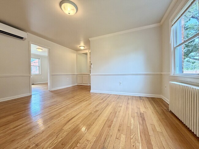 Photo - 914 Green St Unit 2