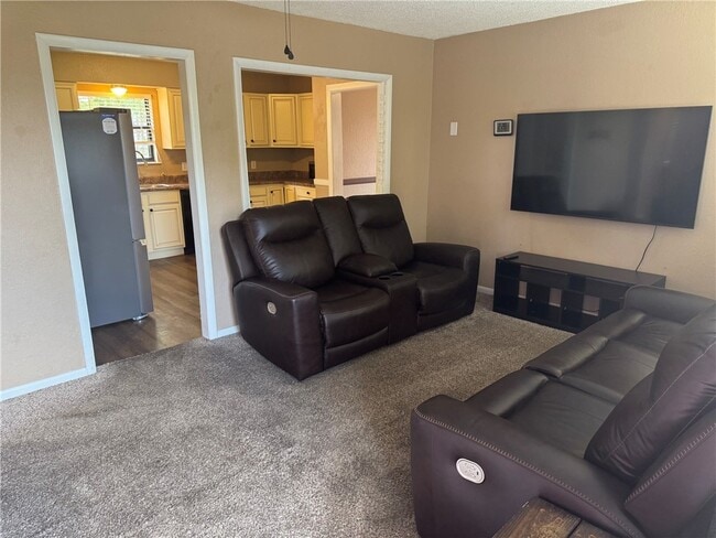 Photo - 708 N 12th Pl