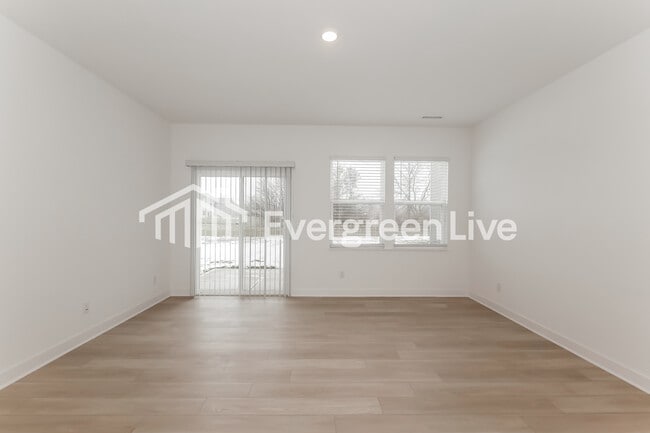 Photo - 3588 Copley Ct