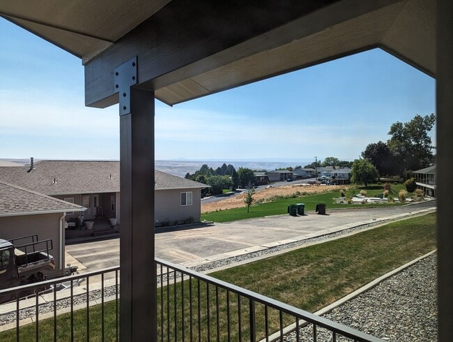 Photo - Wonderful 3 bedroom 2 bath Orchards condo