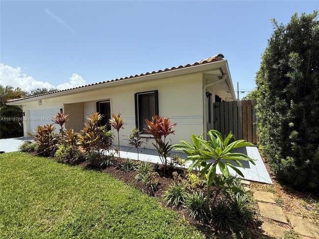 Photo - 1721 NE 48th Ct