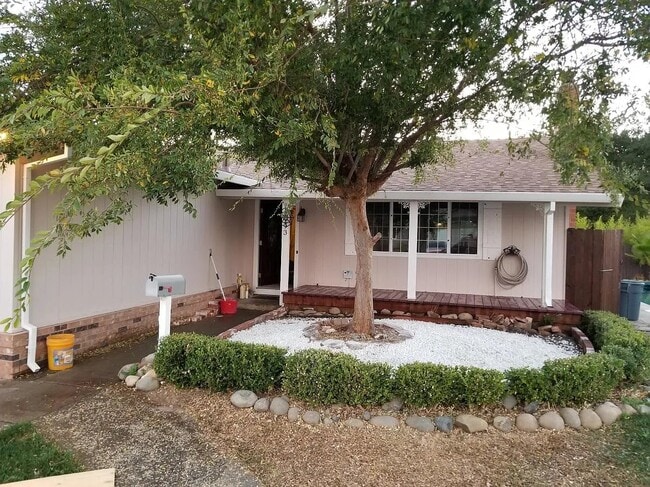 Photo - 2293 Emerson Pl