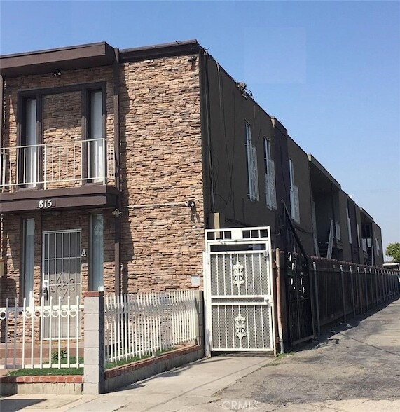 Building Photo - 815 N Rose Ave Unit J