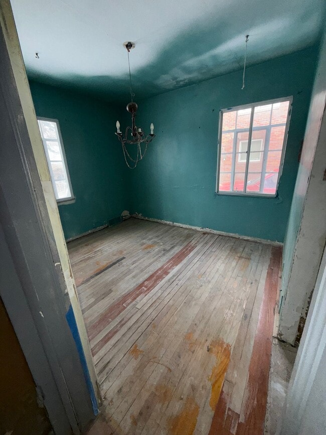 Photo - 3101 Iroquois Ave