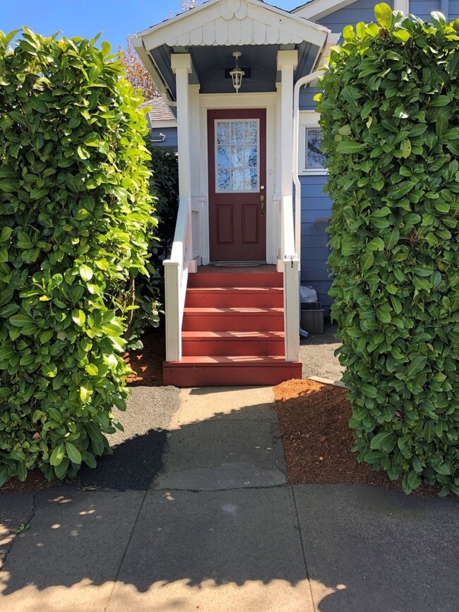 Photo - Beautiful Ground Level 1Bed/1Bath with out... Unit 2