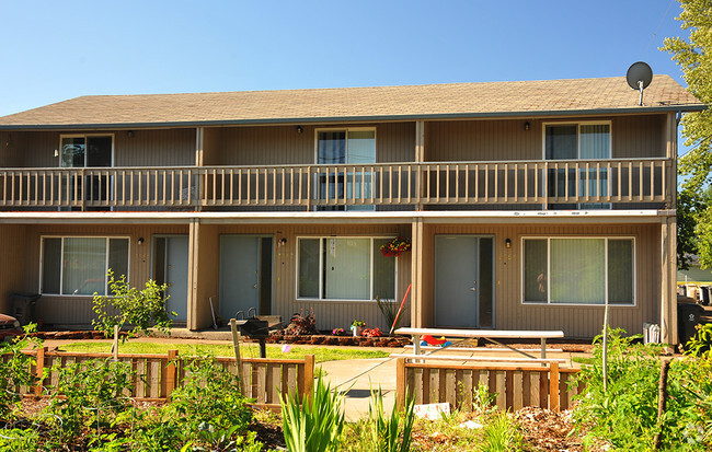 Building Photo - South Corvallis Townhomes II