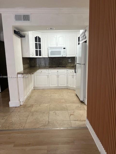 Building Photo - 4275 NW S Tamiami Canal Dr Unit 2-114