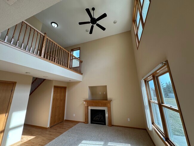 2209 White Oak Dr
