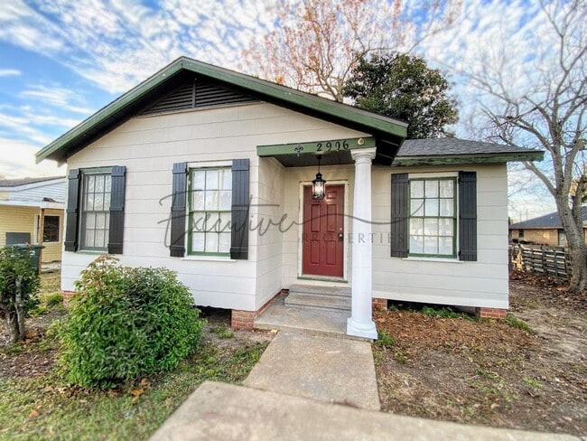 Photo - Remodeled 2BR/1BA with Hardwood Floors & L...