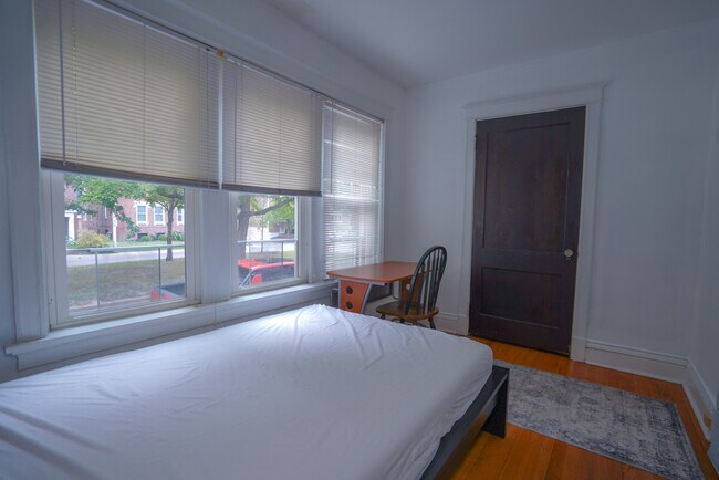 Photo - 750 Leland Ave