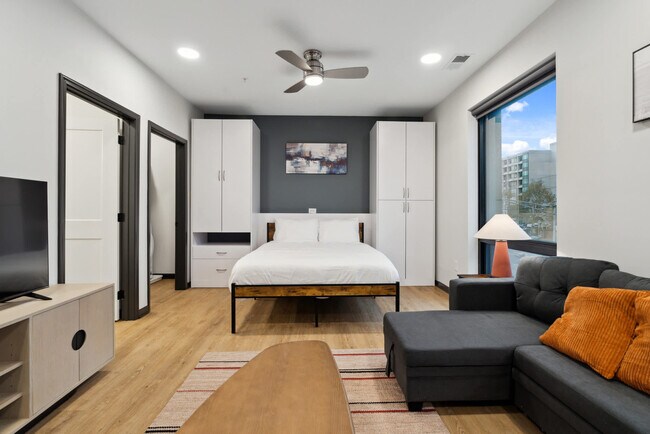 Photo - 423 E Michigan St Unit ID1032092P