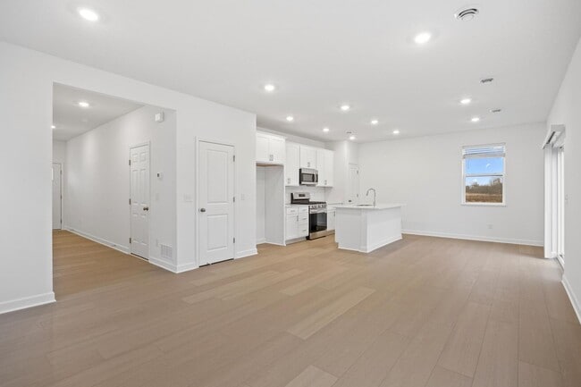 Photo - NEW CONSTRUCTION - 4 Bed 3 Bath Single Family Home in Cottage Grove with 2 Car Garage