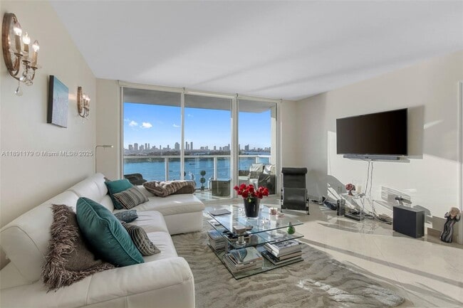 Photo - 650 West Ave Unidad 1407