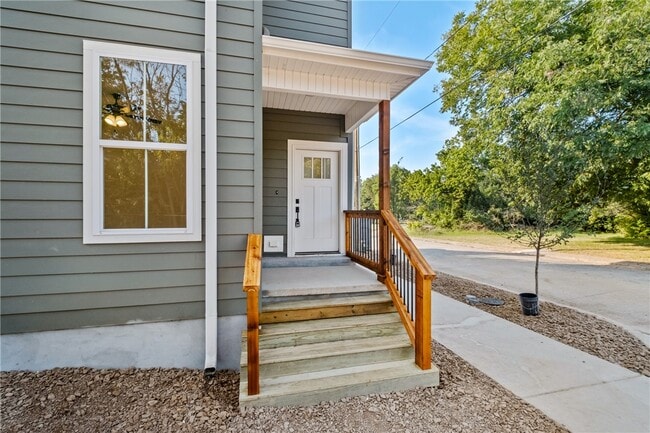 Photo - 588 S Willow Ave