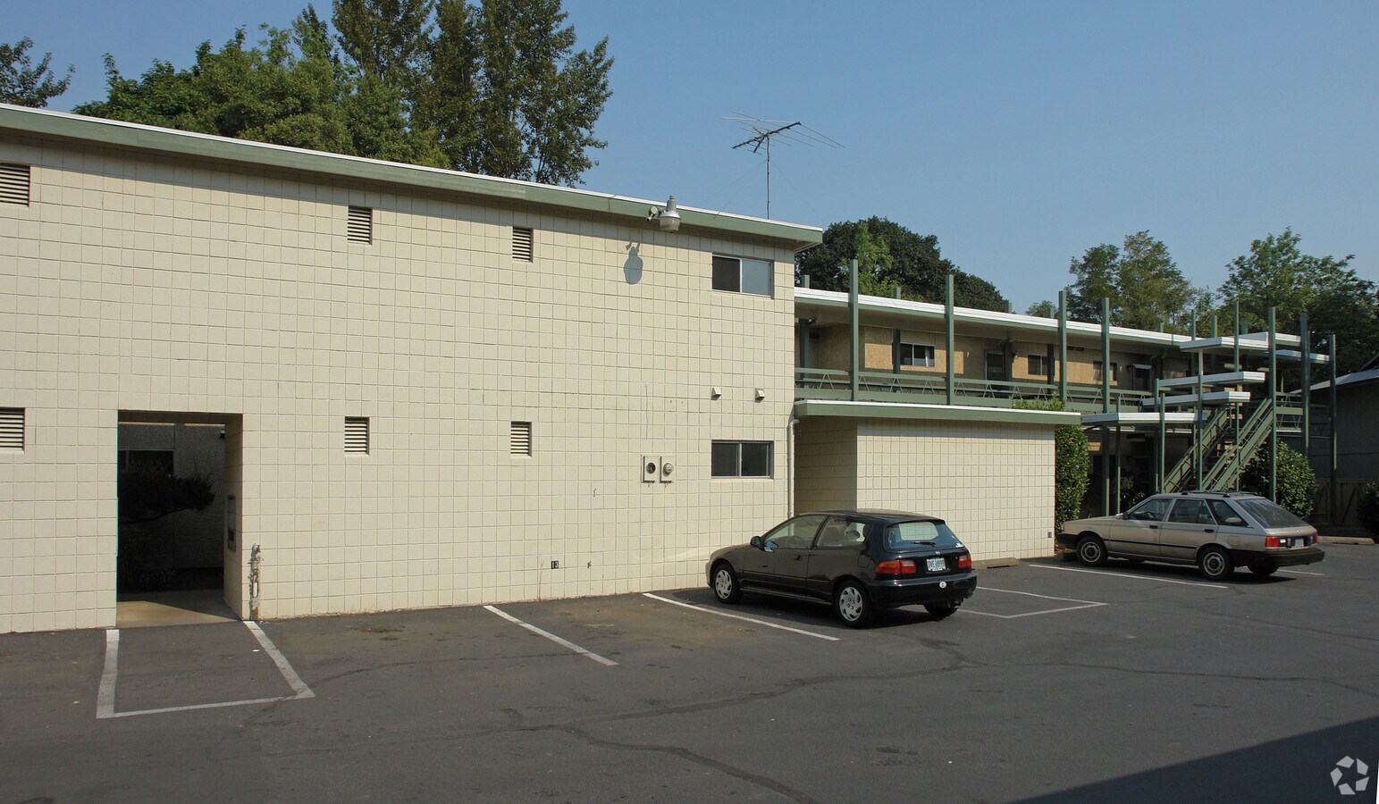 Photo - Metro Park Terrace