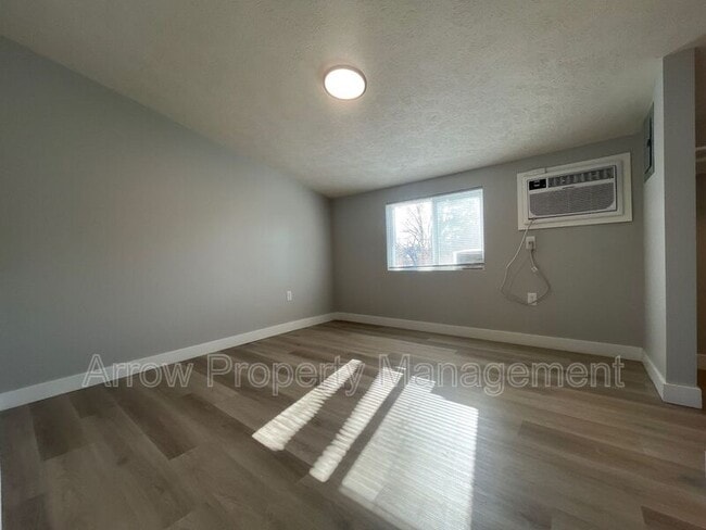 Photo - 877 N 26th St Unit 301