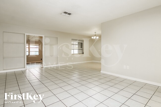 Photo - 1429 Satsuma St