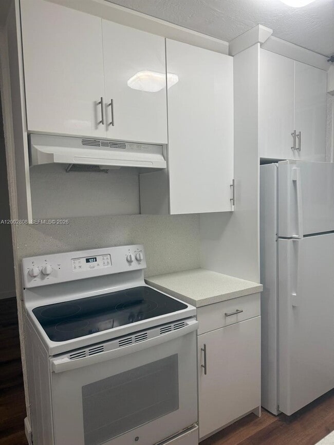 Photo - 160 NE 55th St Unit 2