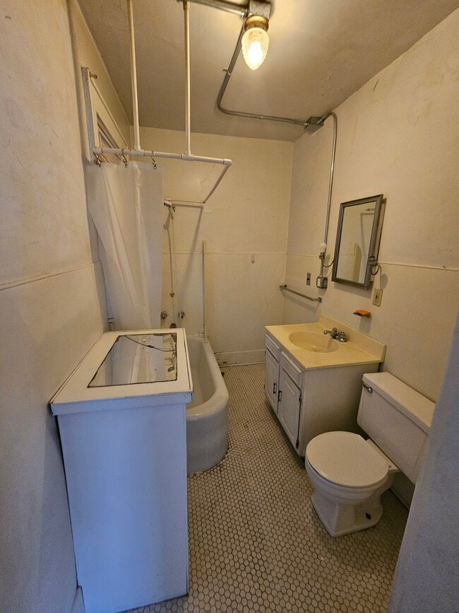 Photo - 132 Simpson St Unit 2