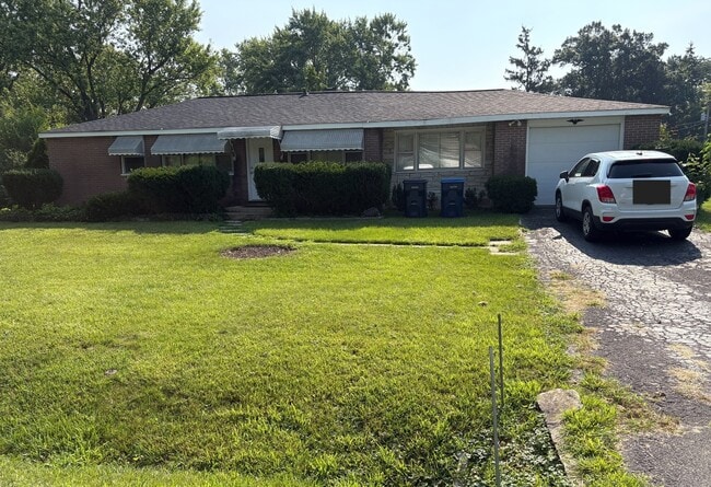 Building Photo - 20821 Dogwood St Rental