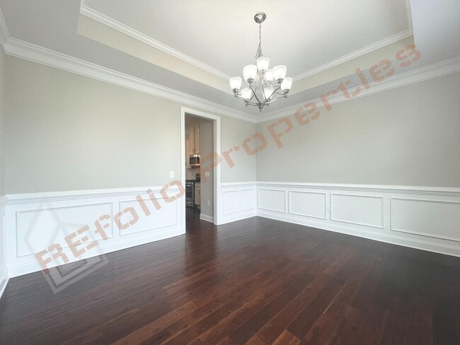 Photo - Lovely & Spacious 3 Bedroom, 2.5 Bathroom ...