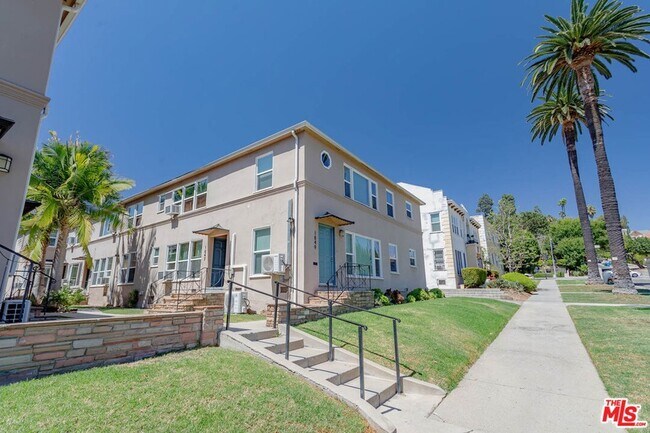 Building Photo - 1837 N Normandie Ave