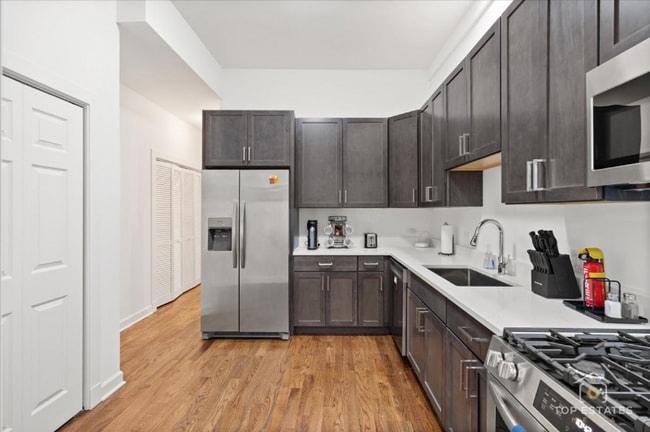 Photo - 3529 S Indiana Ave Unidad 1