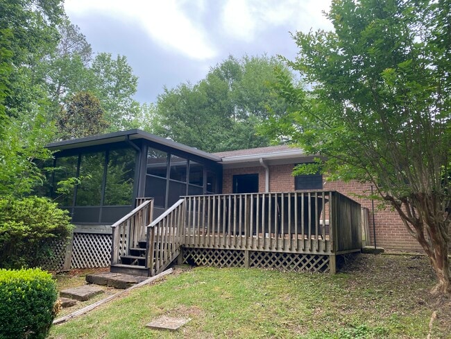 Back deck - 1700 Sharon Ln