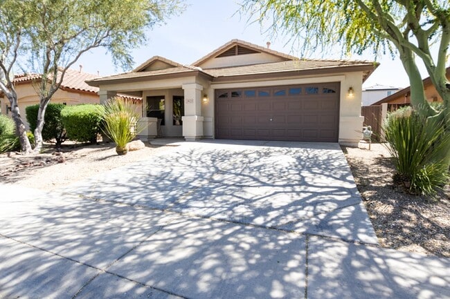 Building Photo - Spacious North Phoenix Home