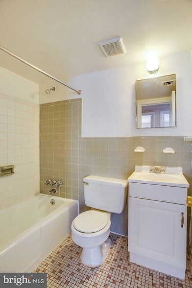 Photo - 5124 Astor Pl SE