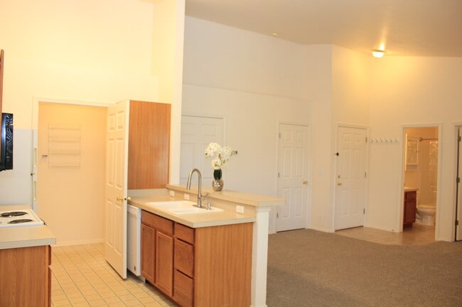 Kitchen - 7626 W Opohonga Ln Unidad 201