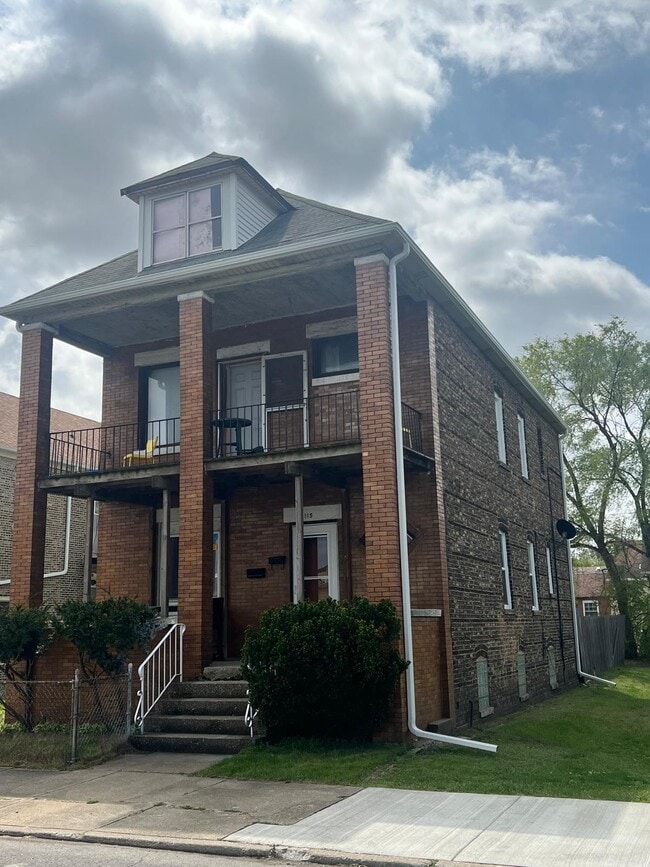 Photo - 1115 W 150th St