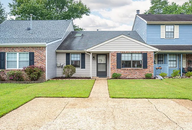 Building Photo - 1306 Leaside Ln