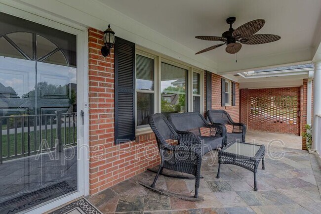 Photo - 109 Roberts Cir