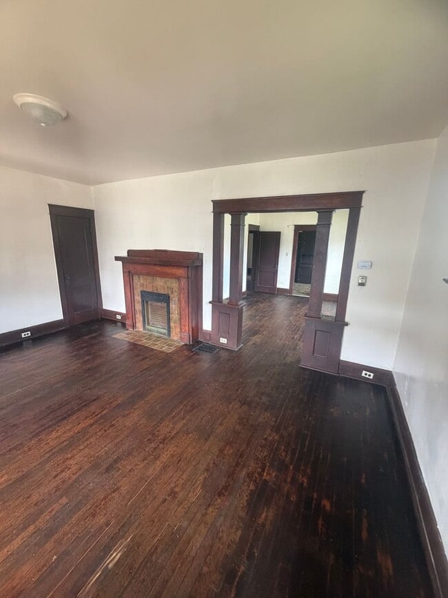 Photo - 556-58 E 5th St Unit #1