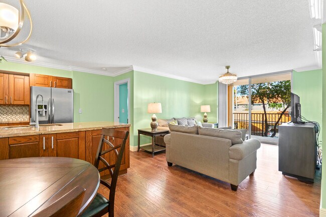 Photo - 140 Yacht Club Way Unit 207