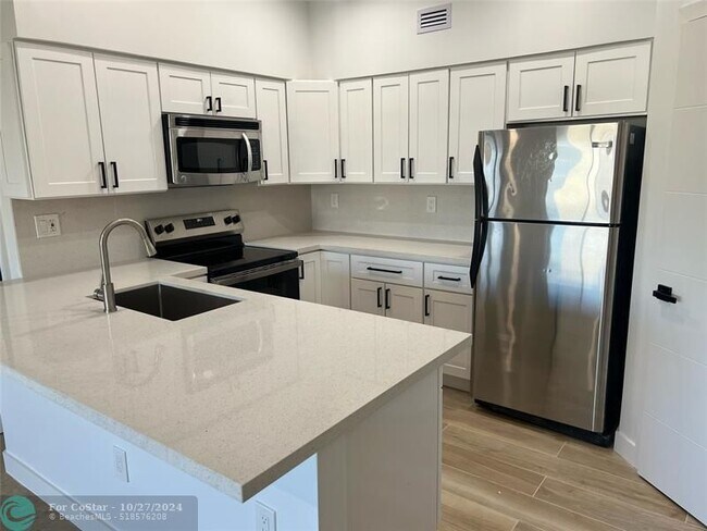 Photo - 2550 SW 18th Terrace Unidad 1810