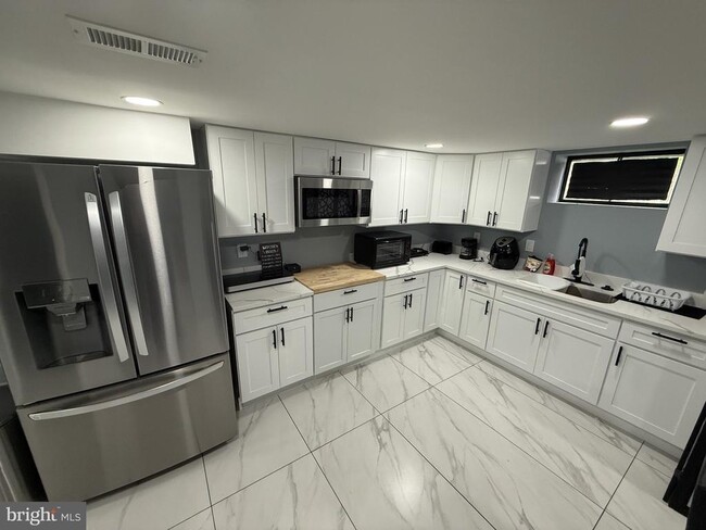 Photo - 7022 Highbridge Rd