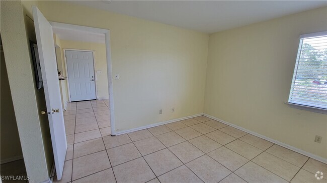 Building Photo - 2937 Winkler Ave Unit 1213 Rental