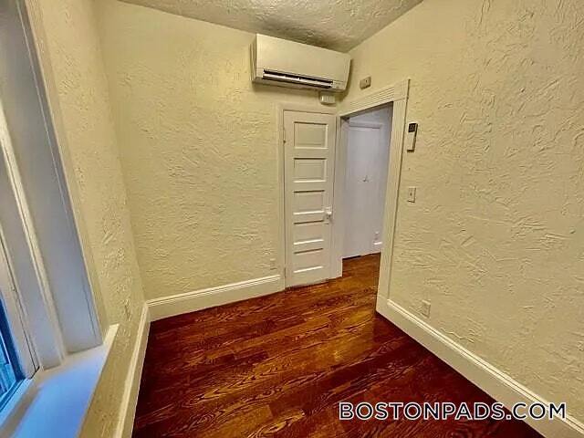 Photo - 4 Garden Ct St Unit 4B