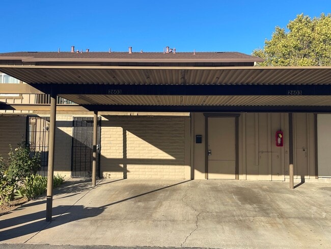 Photo - 2603 Carlton Ln