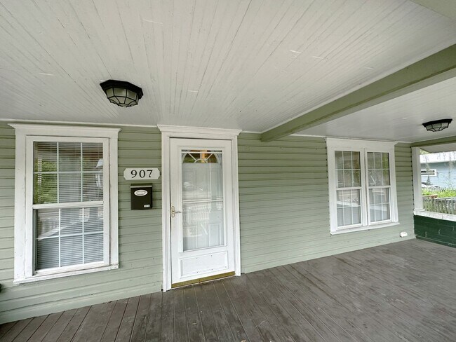 Photo - Lovely 3 Bedroom 2 Bathroom House